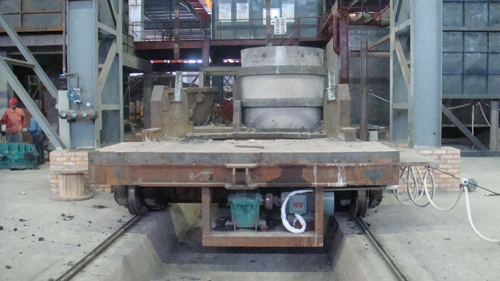 鑄造廠電爐煙氣克星 高效布袋除塵器問(wèn)世 鑄造廠電爐煙氣克星 高效布袋除塵器問(wèn)世