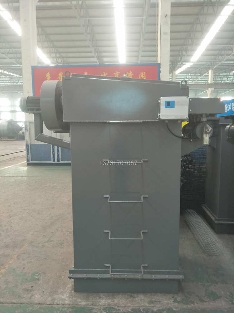 2018年最新研發(fā)15m2、25m2倉(cāng)頂布袋除塵器投放市場(chǎng)