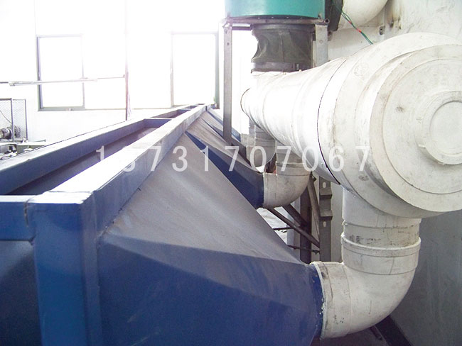 天津金屬制品廠王經理定購的打磨臺和布袋除塵器已發(fā)貨