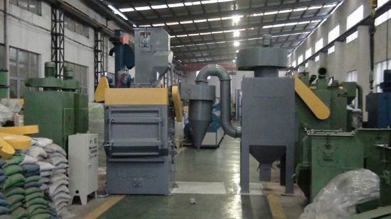 陜西榆林汽車配件廠司經理定購的拋丸機除塵器已發(fā)貨